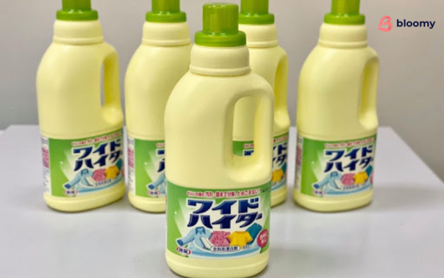 nuoc-tay-quan-ao-mau-la-gi